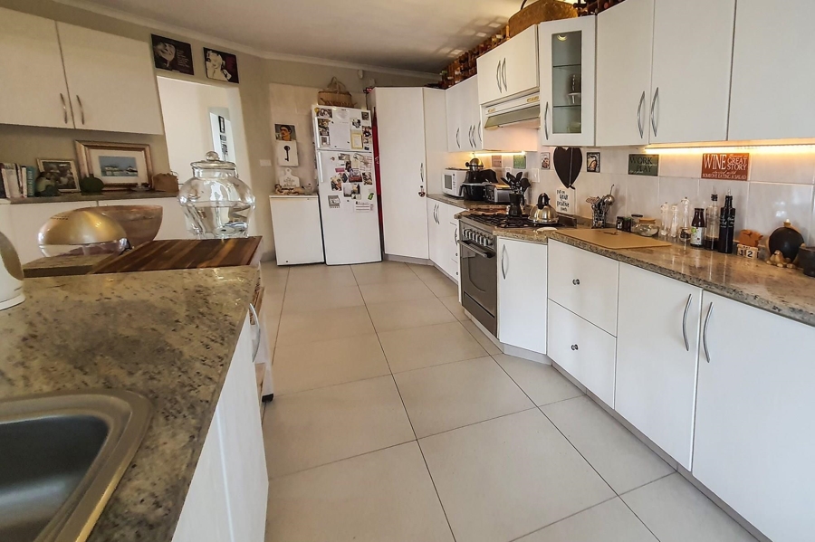 To Let 3 Bedroom Property for Rent in Heuwelkruin Western Cape
